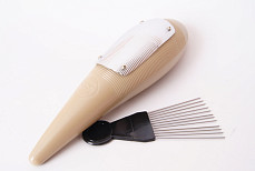 GBW03 Пластиковый гуиро с щеткой и металлической накладкой, DADI